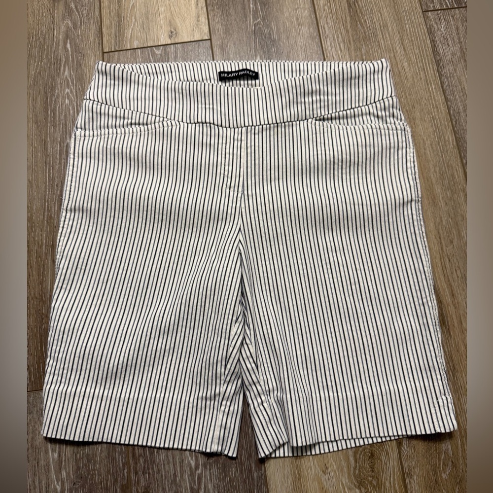 Hilary Radley super stretch comfy shorts Size M